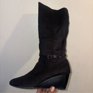 Classic Black Wedge Knee-High Boots - Brand Unspecified